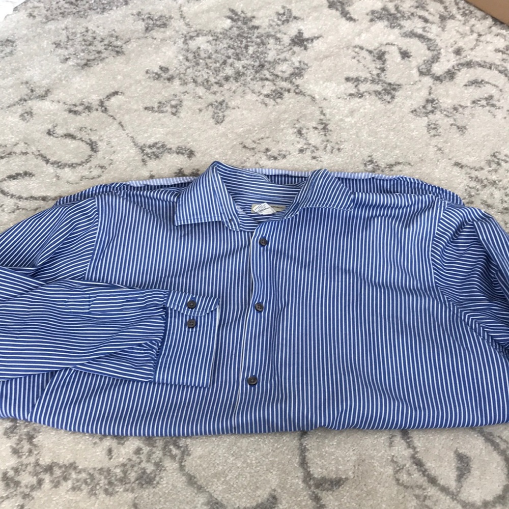 Banana Republic men’s Button Down shirt